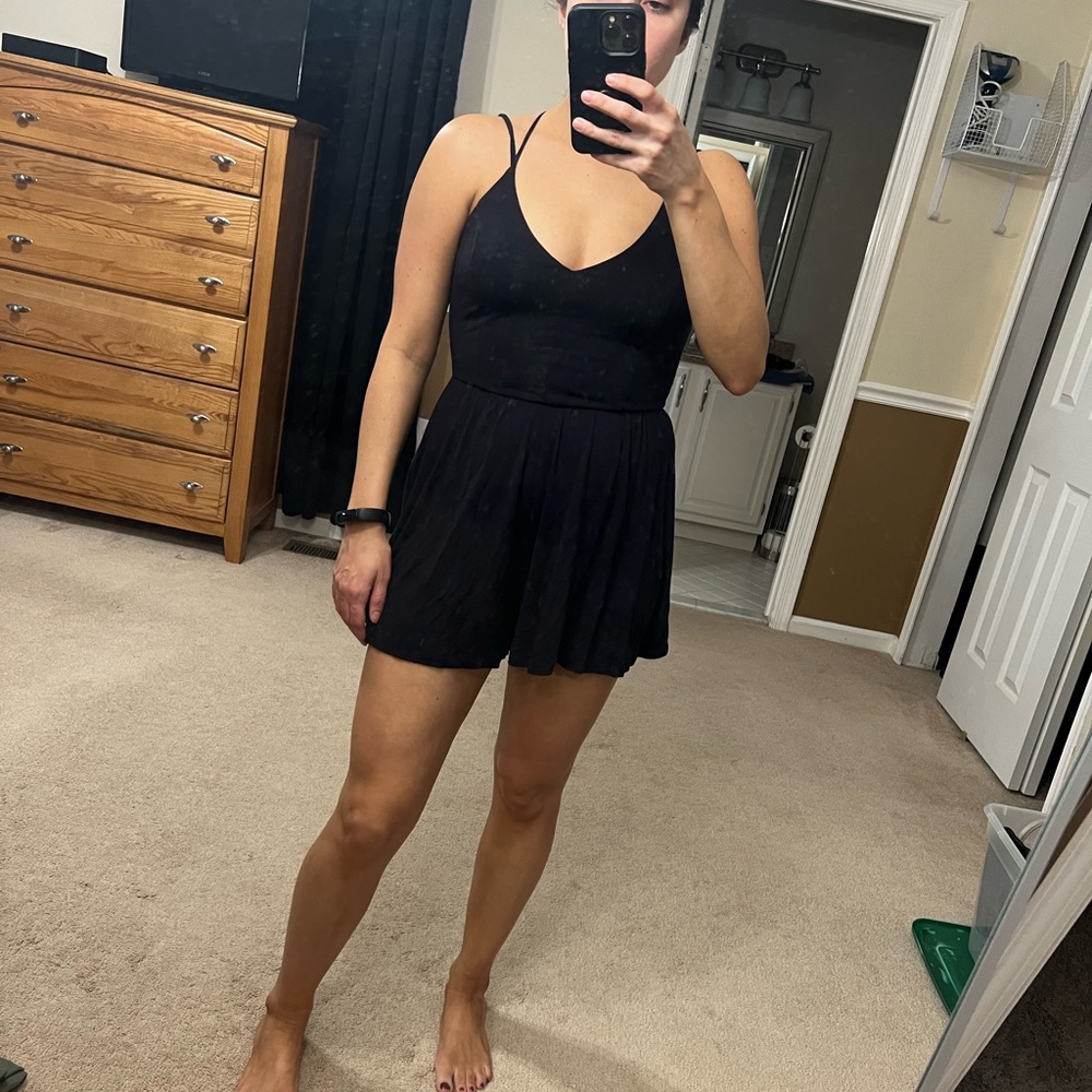 open back black romper size small forever 21